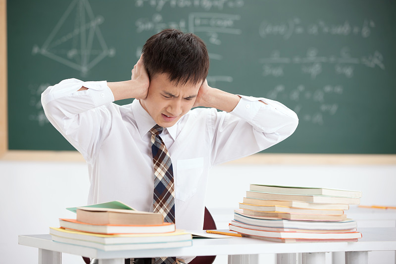 高三的你還在痛苦背了就忘嗎？重慶高考復讀學校老師經驗之談。
